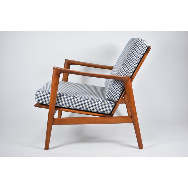 Vintage Scandinavian armchair type 300-139 pied de poule by Swarzedzka Furniture Factory, 1960s 