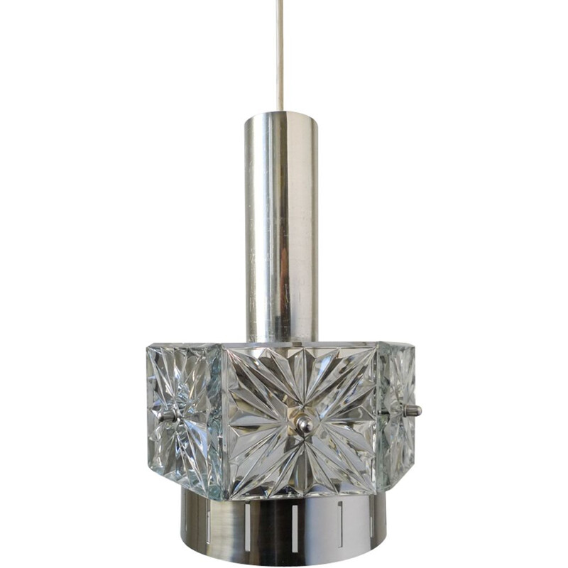 Lámpara vintage de cristal y suspensión cromada de VEB Kristalleuchte Ebersbach, 1960