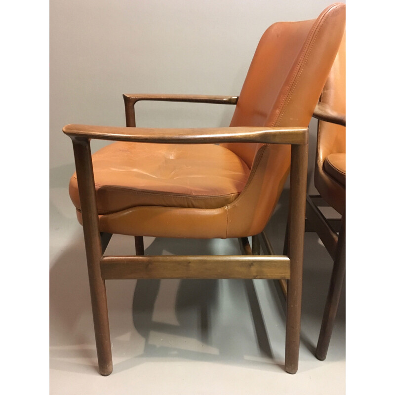 Ensemble de 6 fauteuils scandinave vintage en cuir par Kofod Larsen 1950