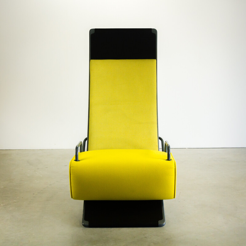 Artifort metal and yellow fabric lounge chair, Marcel WANDERS - 1980s