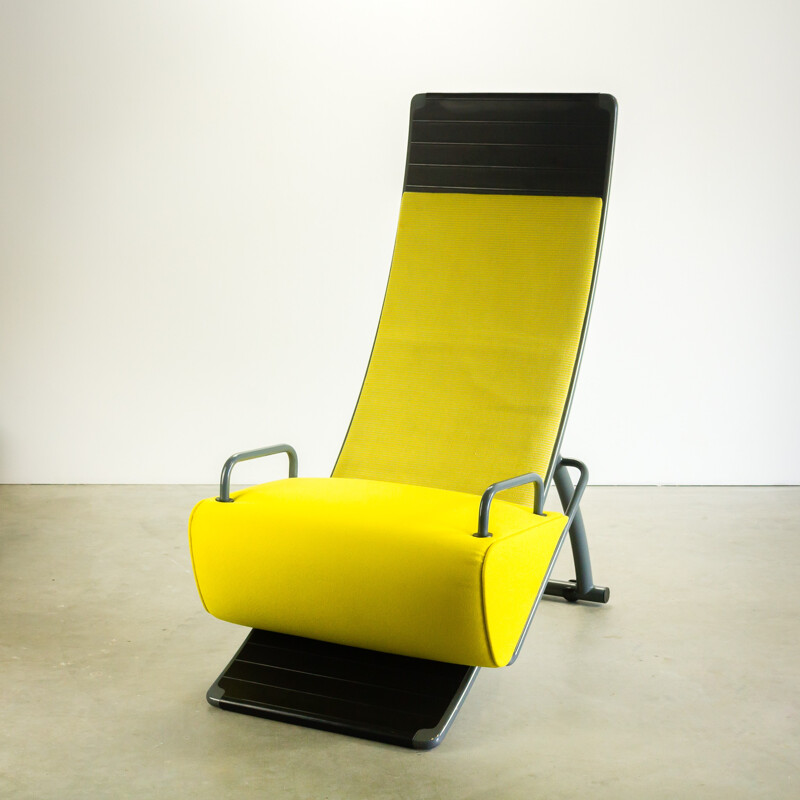 Artifort metal and yellow fabric lounge chair, Marcel WANDERS - 1980s