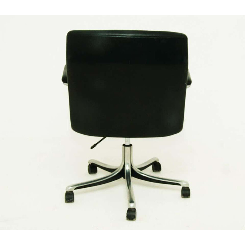 Vintage swivel office armchair model P128 by Osvaldo Borsani