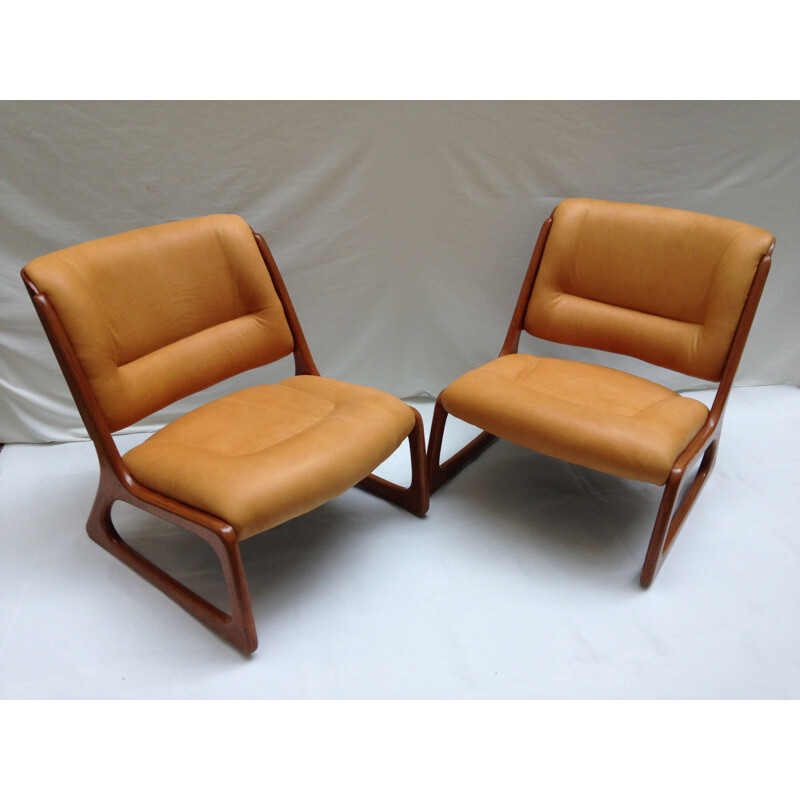 Pair of vintage leather armchairs - 1960s