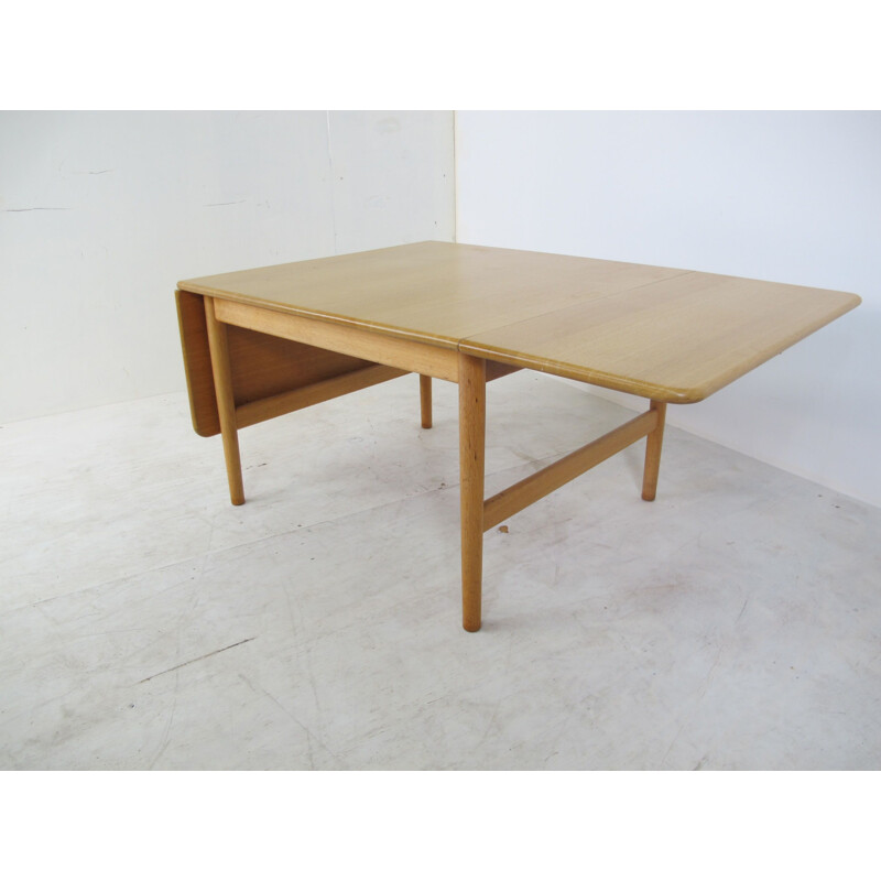 Scandinavian vintage oakwood coffee table by Hans J. Wegner for Pp Møbler, 1960