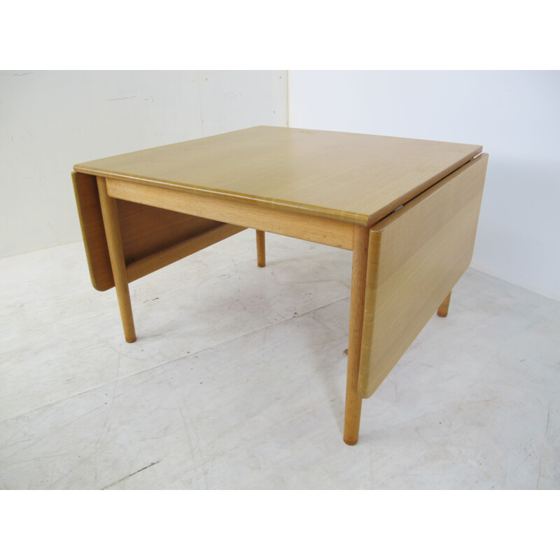 Scandinavian vintage oakwood coffee table by Hans J. Wegner for Pp Møbler, 1960