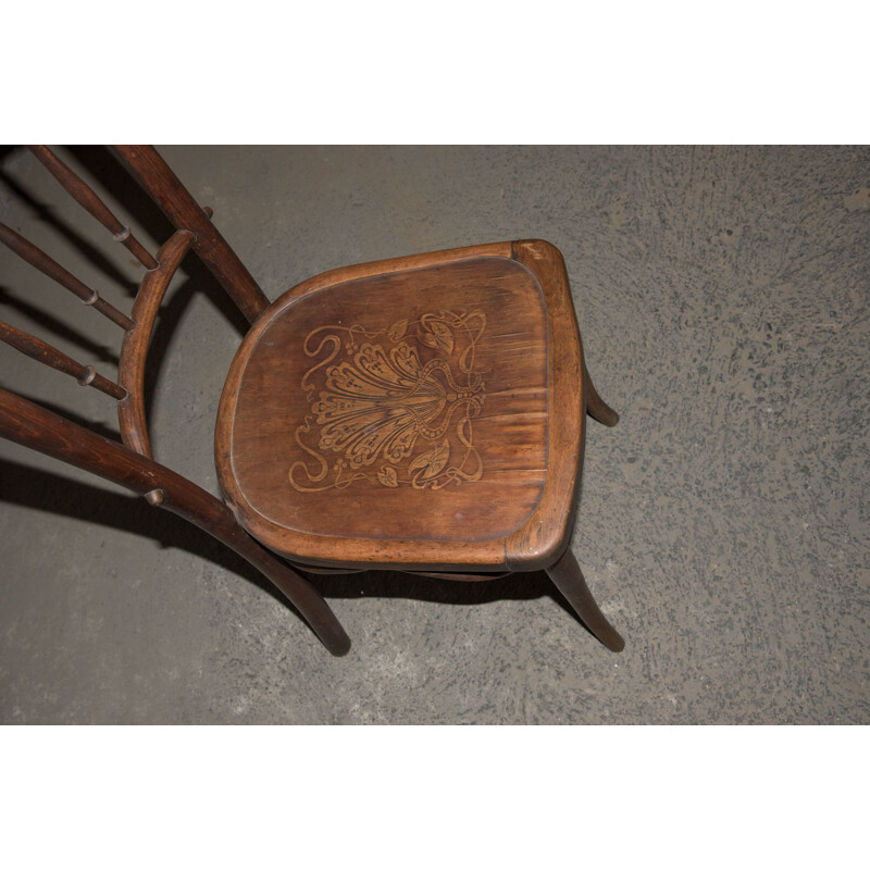 Suite de 5 chaises de bistrot vintage de style Art Nouveau