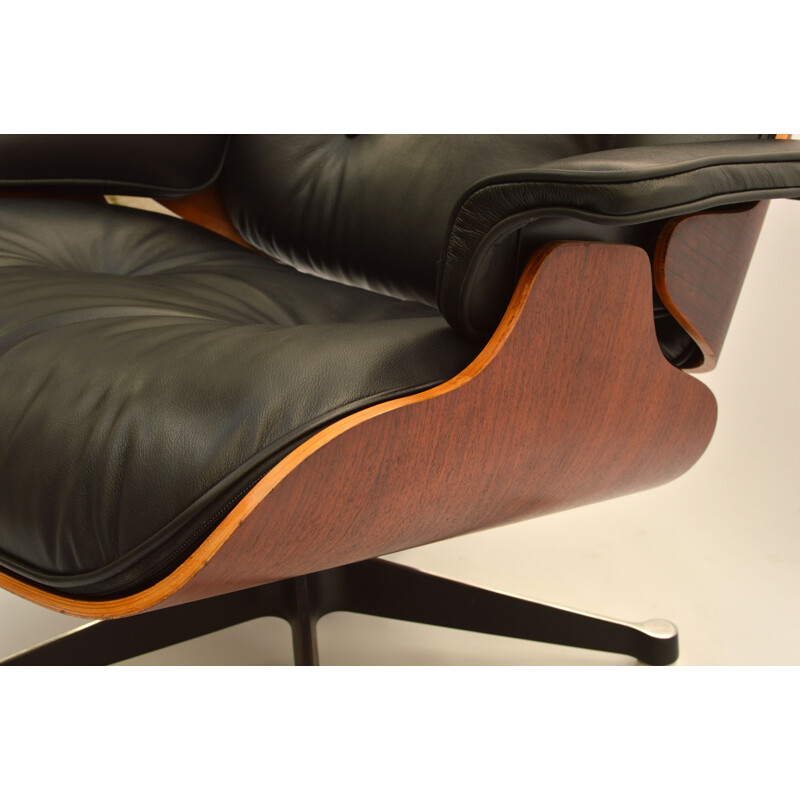 Vintage Eames Lounge Chair in Rosewood by Herman Miller, 1960s