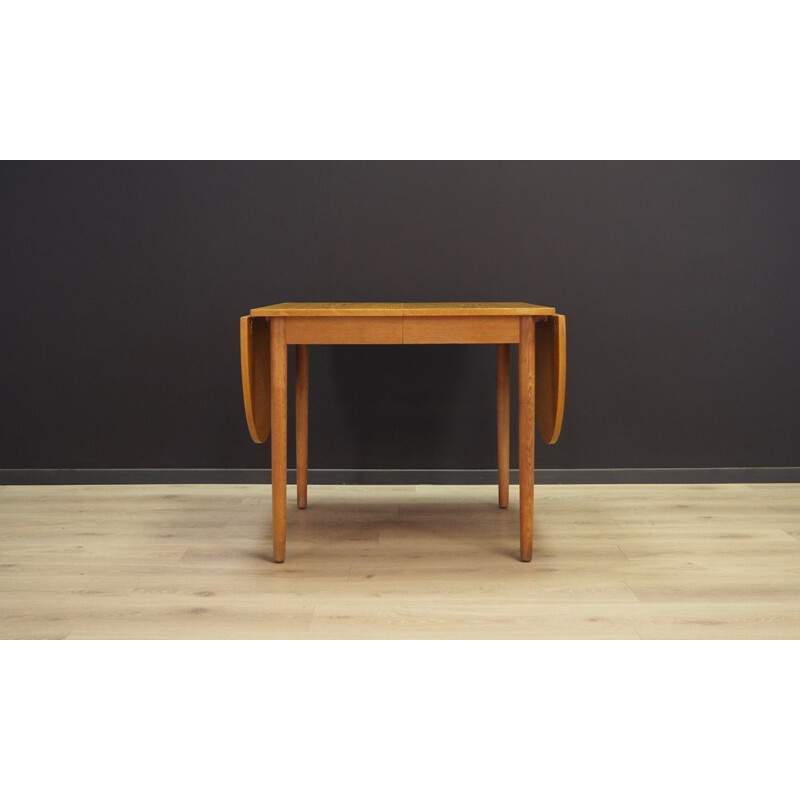 Vintage Danish extendable table in ashwood