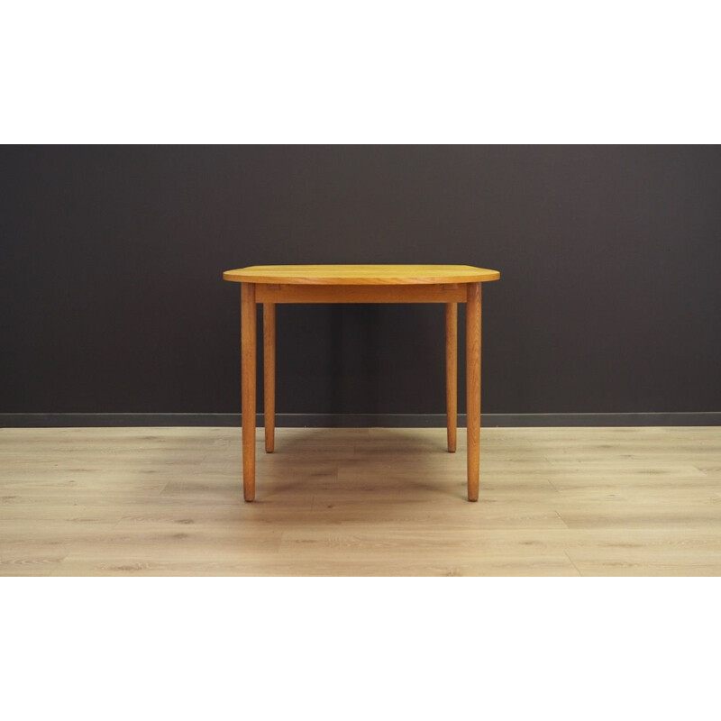 Vintage Danish extendable table in ashwood