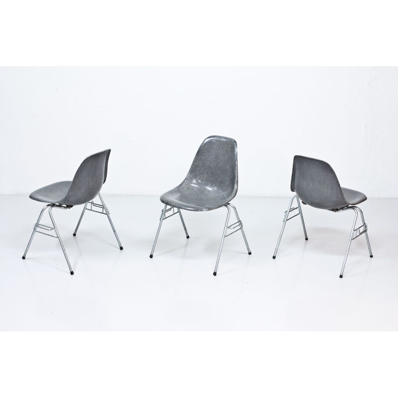 Vintage set of 6 Grey Fiberglass Model DSS Dining Chairs by Charles & Ray Eames for Hille