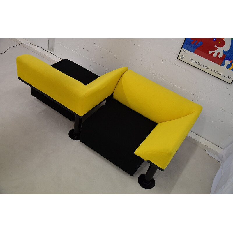 Vintage black and yellow Artifort sofa