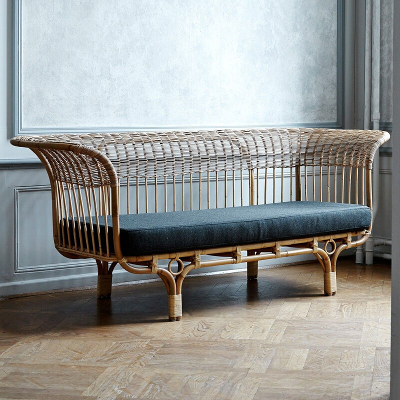 Vintage rattan sofa by Franco Albini