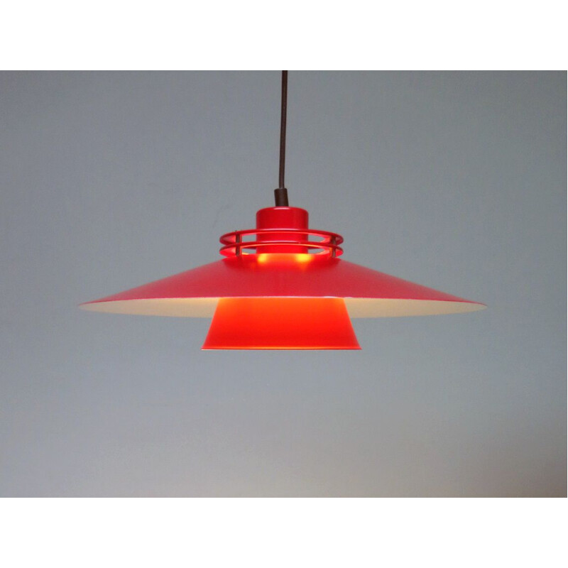 Vintage Red metal layered scandinavian lamp