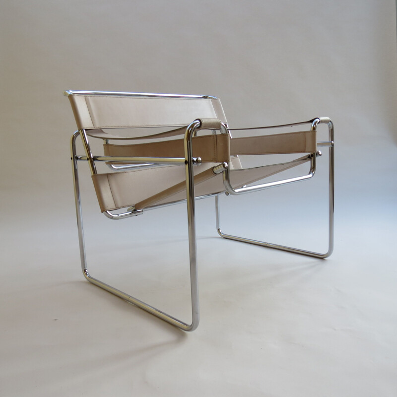 Vintage B3 Wassily chair in cream leather by Marcel Breuer For Gavina, Italy, 1960