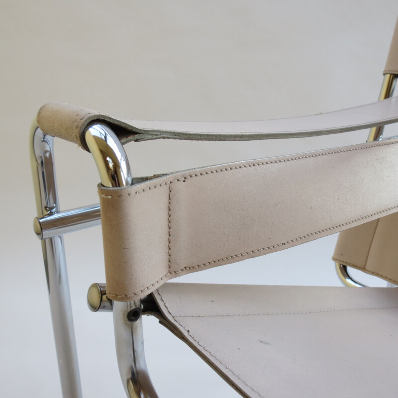 Vintage B3 Wassily chair in cream leather by Marcel Breuer For Gavina, Italy, 1960