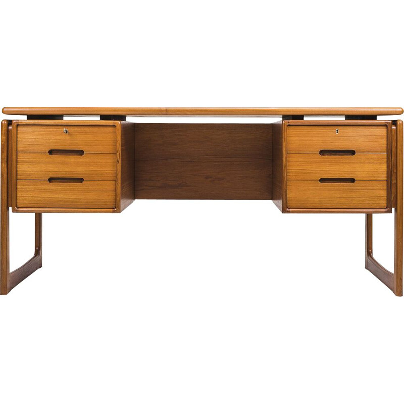 Teak vintage desk by Dyrlund, 1960s