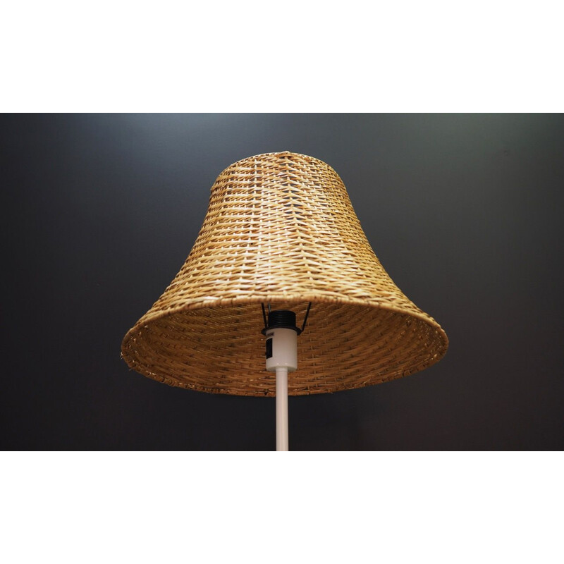 Vintage scandinavian floor lamp in white metal and rattan lampshade, 1960s