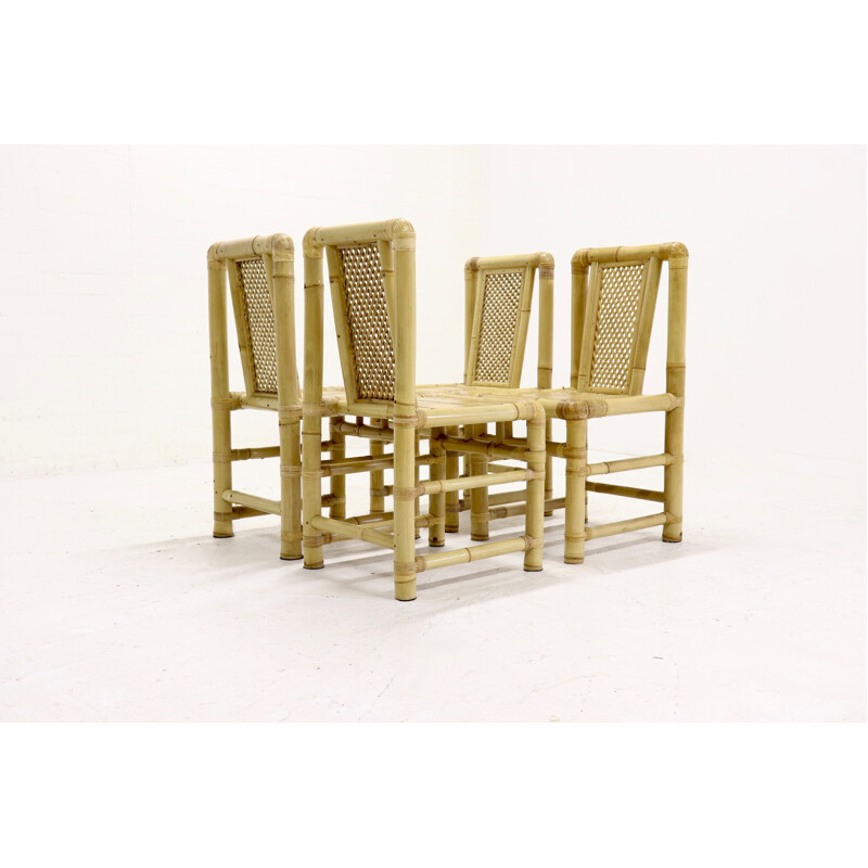 Ensemble de 4 chaises en bambou de style tropicaliste 1970