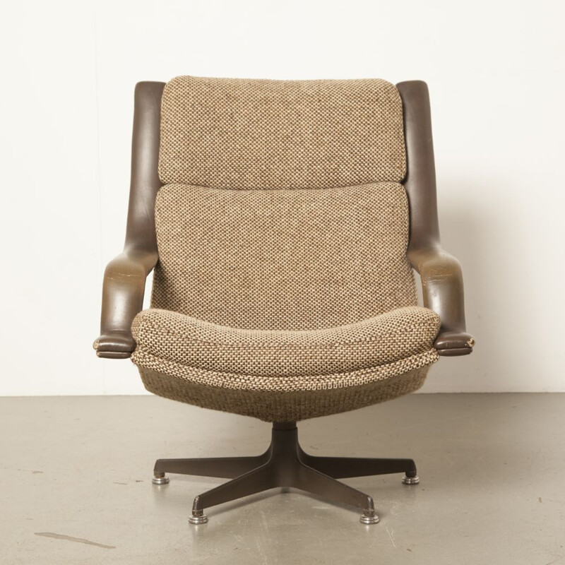 Vintage F140 lounge chair by Geoffrey Harcourt for Artifort in brown