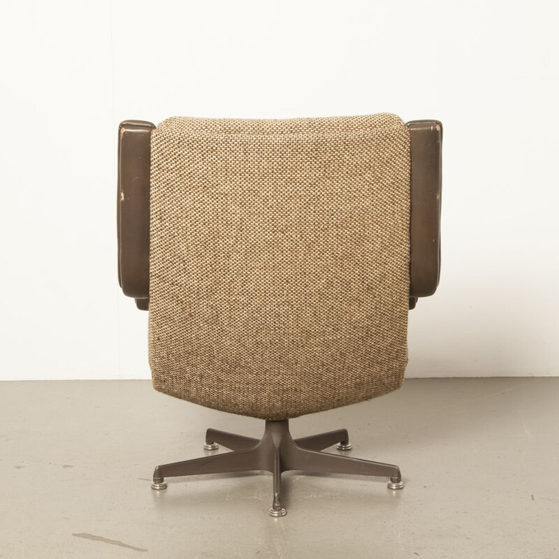 Vintage F140 lounge chair by Geoffrey Harcourt for Artifort in brown