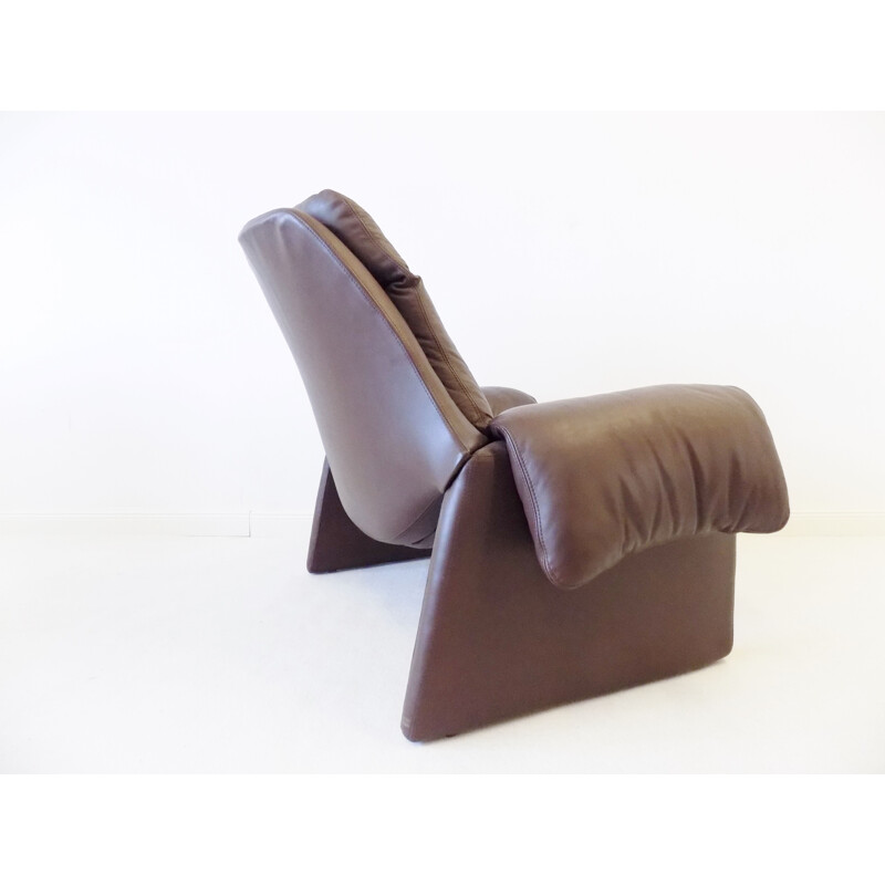 Brown leather vintage P60 armchair with ottman by Vittorio Introini