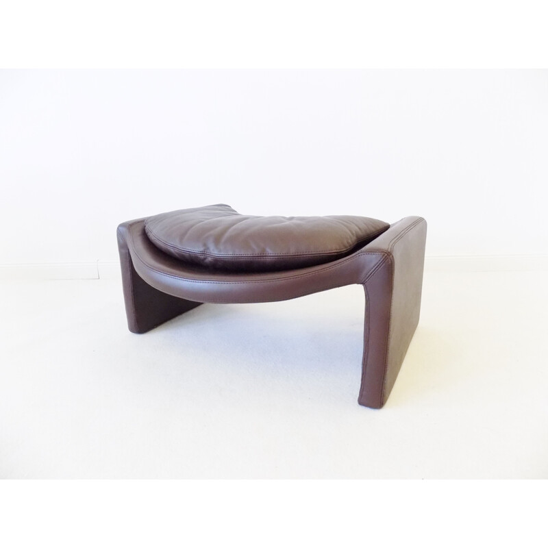 Brown leather vintage P60 armchair with ottman by Vittorio Introini