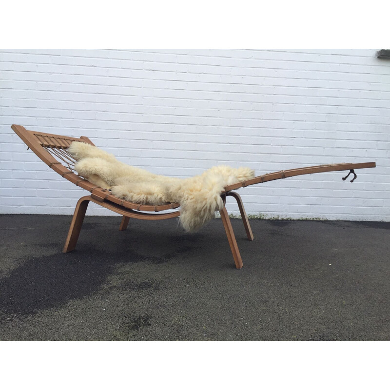 Vintage lounge chair "Hammock" by Hans Wegner for Getama