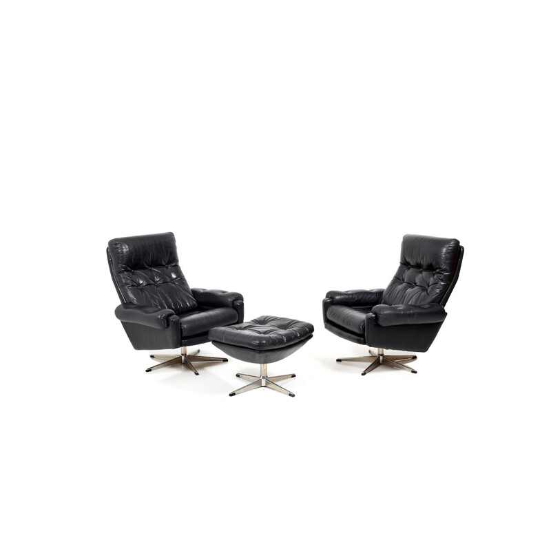 Pair of Scandinavian black Leather Lounge Chairs with Ottoman