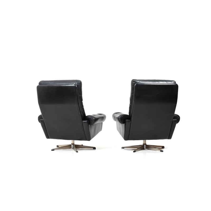 Pair of Scandinavian black Leather Lounge Chairs with Ottoman