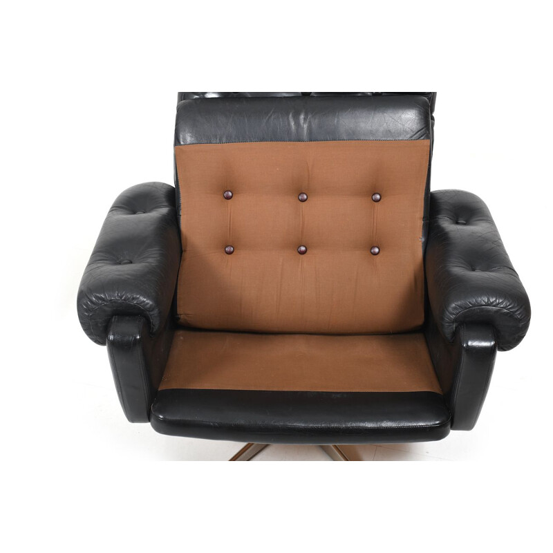 Pair of Scandinavian black Leather Lounge Chairs with Ottoman