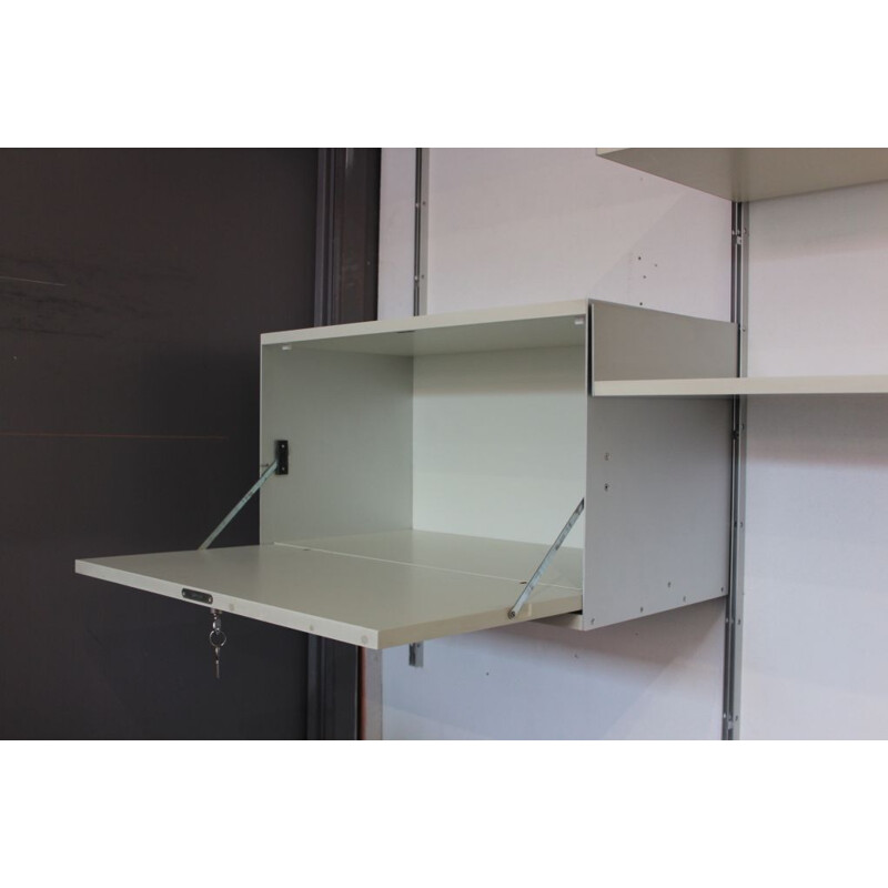 Modular shelf Model 606 by Dieter Rams