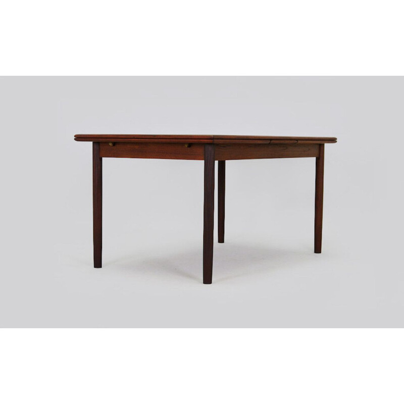 Scandinavian extendable vintage table in teak