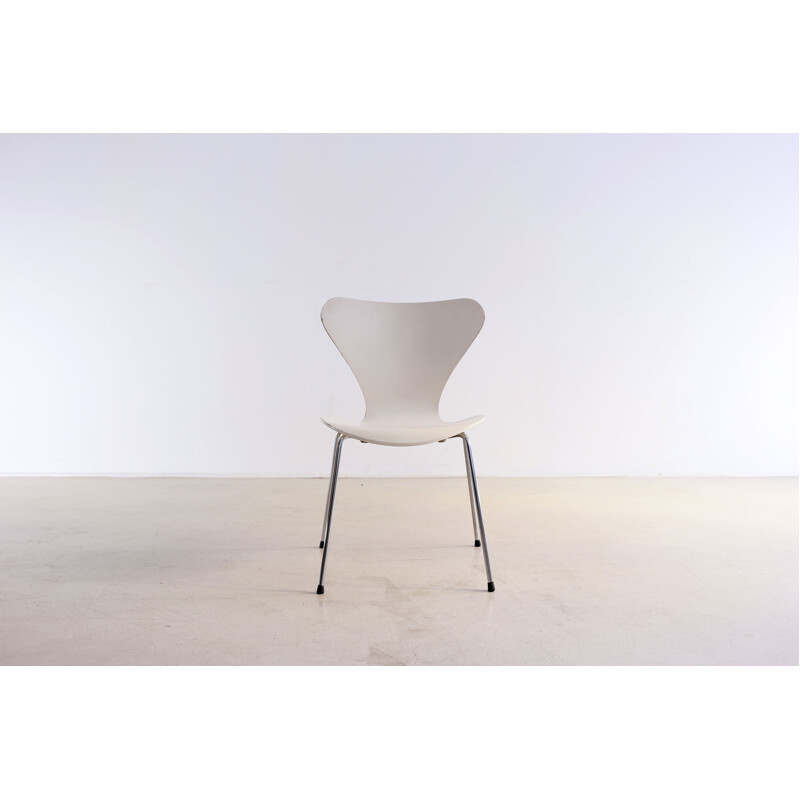 Set of 4 vintage chairs by Arne Jacobsen for Fritz Hansen