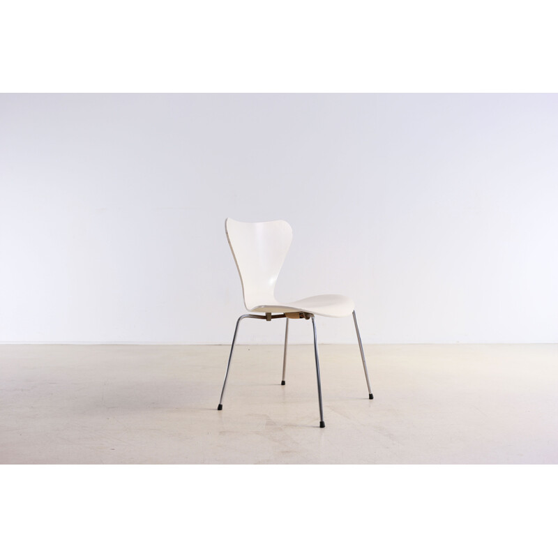 Set of 4 vintage chairs by Arne Jacobsen for Fritz Hansen