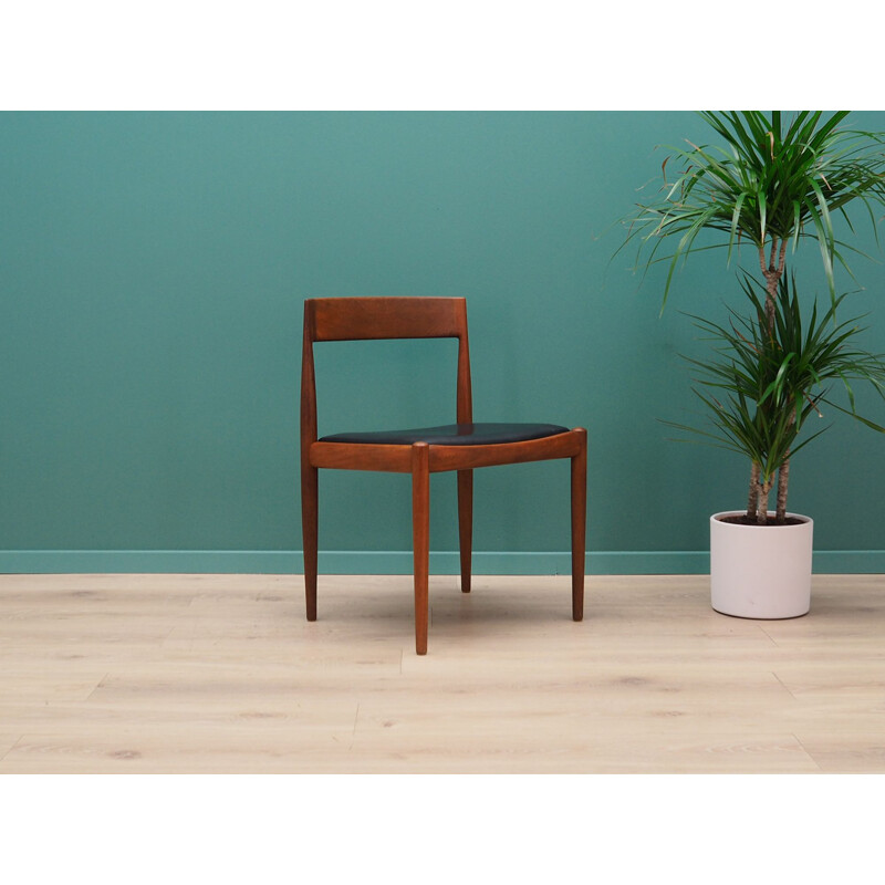 Set of four vintage chairs Designed by Kai Kristiansen, produced by Fritz Hansenfrom 1970