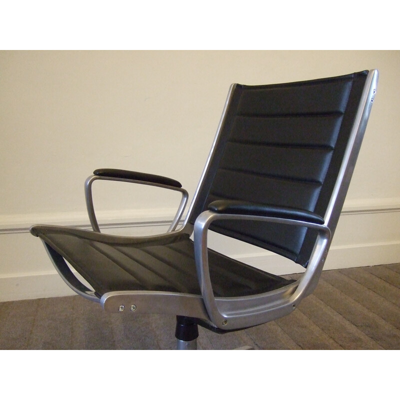 Set of two black swiveling desk chairs in leather and aluminium - 1960