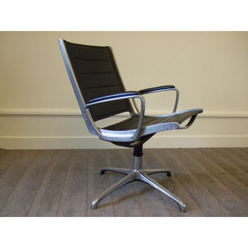 Set of two black swiveling desk chairs in leather and aluminium - 1960