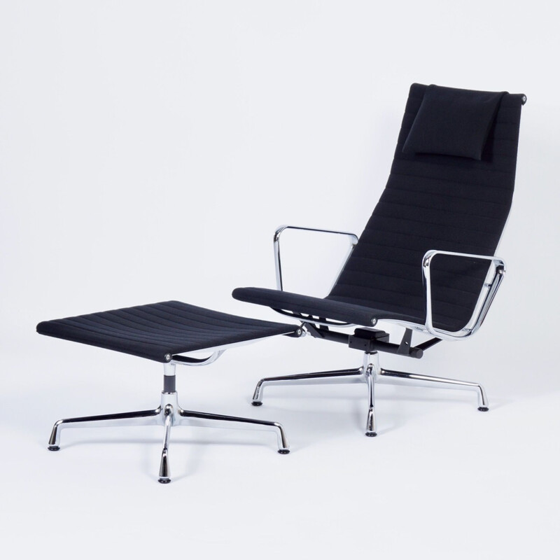 Vintage EA 124 Lounge Chair with ottoman by Charles and Ray Eames for Vitra, 2000