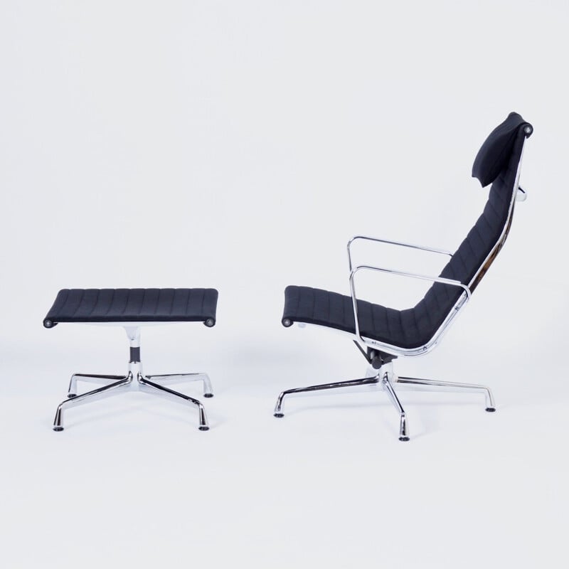 Vintage EA 124 Lounge Chair with ottoman by Charles and Ray Eames for Vitra, 2000