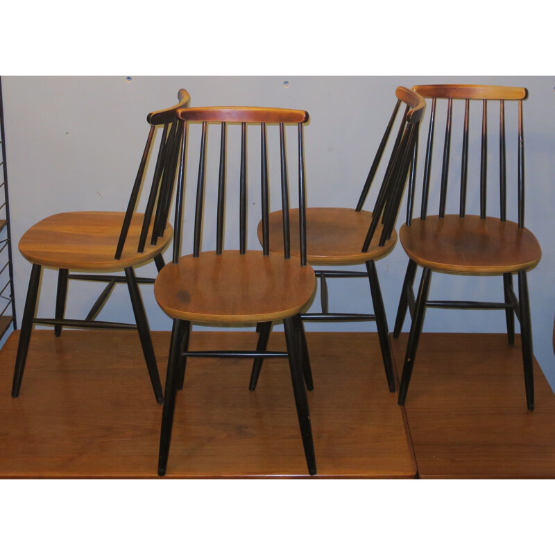 Suite de 4 chaises vintage Ercol à dossier autocollant ébonisées, 1950