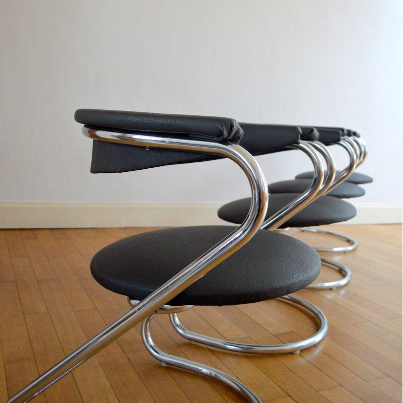 Suite of 4 vintage chairs, Italian Design, 1970 
