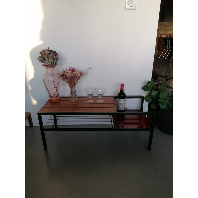 Table basse vintage en bois et formica rouge