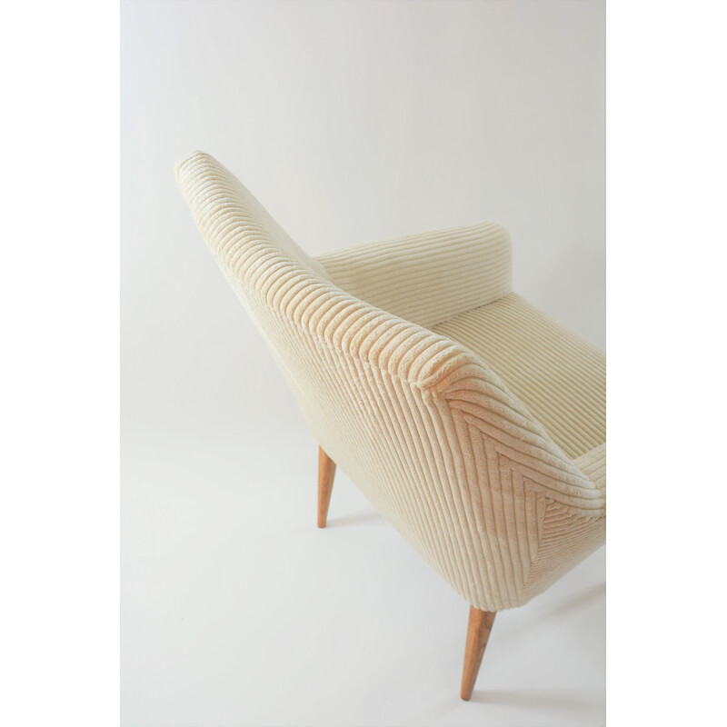 Vintage armchair Coquille in ivory color