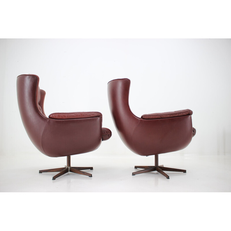 Vintage scandinavian pair of leather armchairs  by PEEM - 1970s  Finland