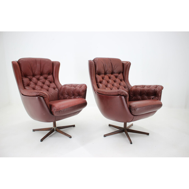 Vintage scandinavian pair of leather armchairs  by PEEM - 1970s  Finland