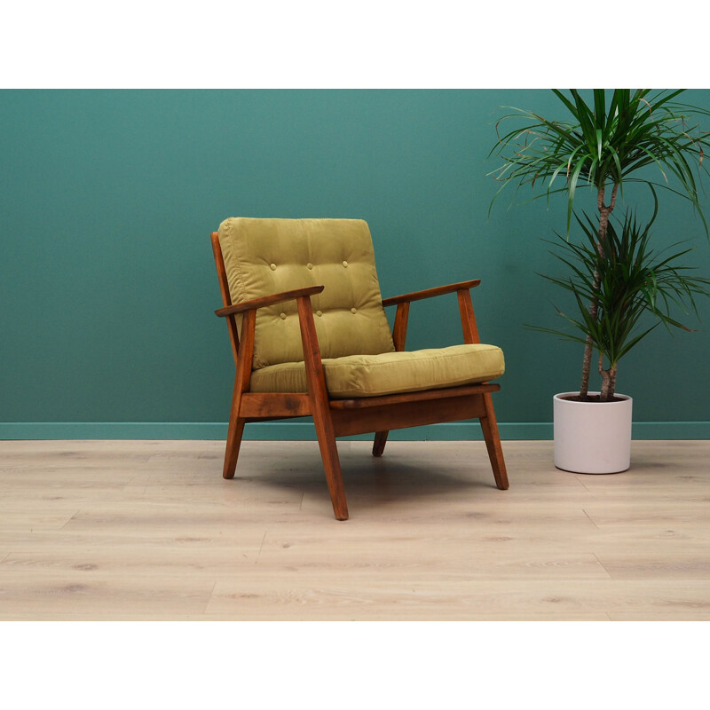 Vintage scandinavian armchair in green velvet 1960