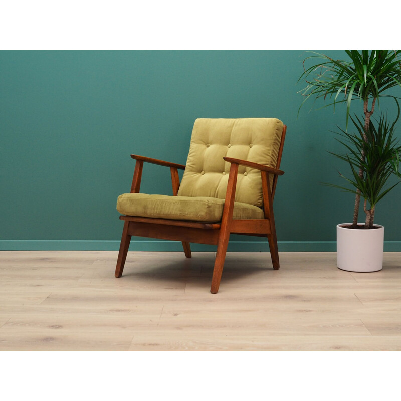 Vintage scandinavian armchair in green velvet 1960