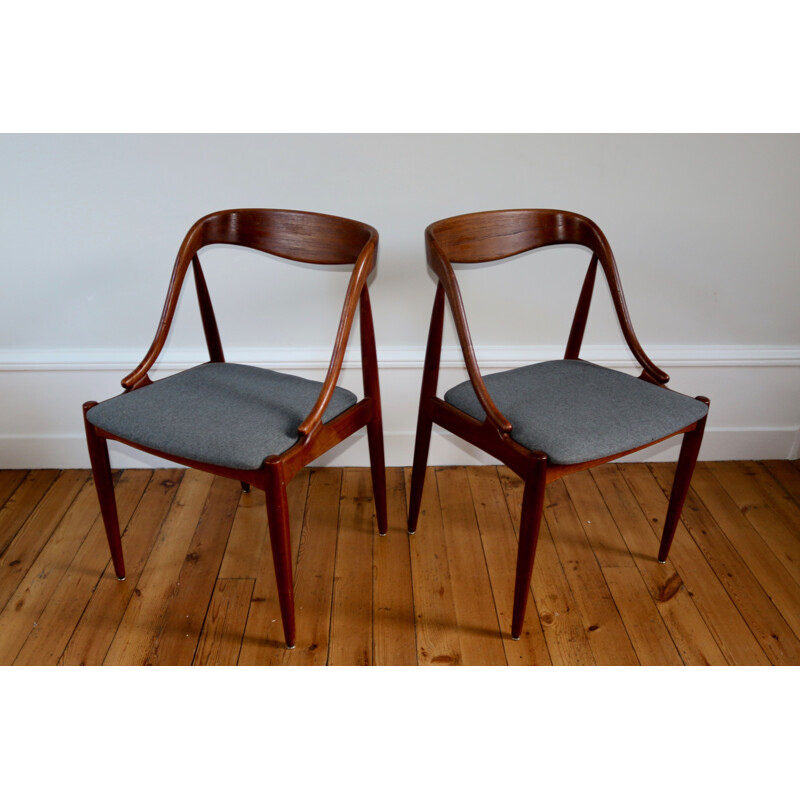 Series of 5 Scandinavian teak chairs by Johannes Andersen, 1960