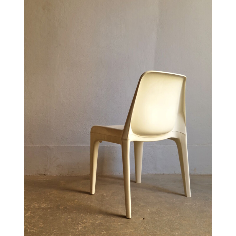 Set of 6 White plastic stackable chairs, 1970