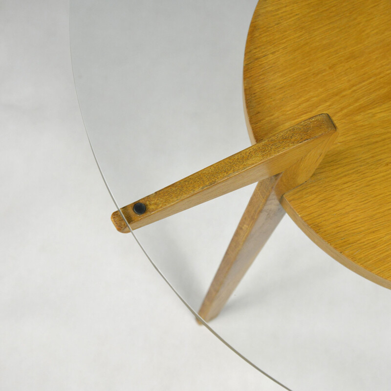 Table basse ronde vintage avec plateau en verre de Jitona, Tchécoslovaquie, 1959